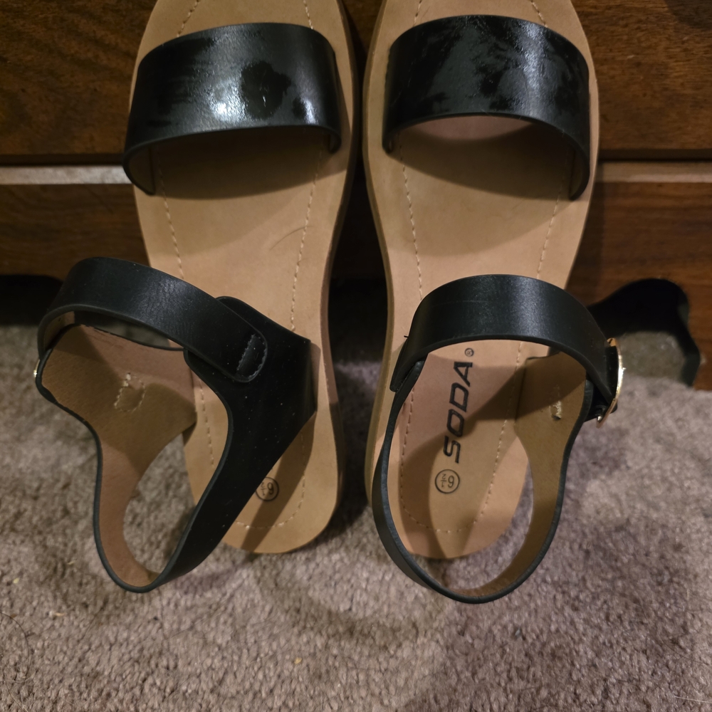 Soda Women's Black Tan Sandals